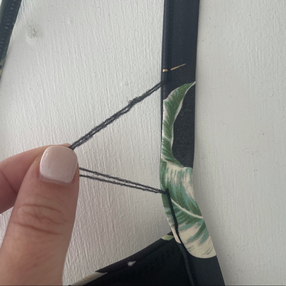 Rip Curl Palmetto Tri Bikini Top Black Floral - Picture 10 of 13